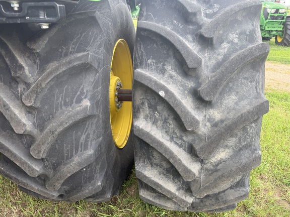 2021 John Deere 9520R Tractor 4WD