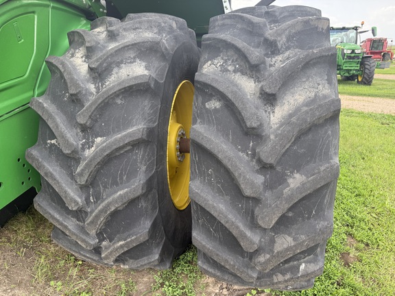 2021 John Deere 9520R Tractor 4WD