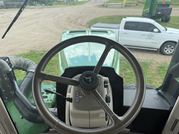 2021 John Deere 9520R Tractor 4WD