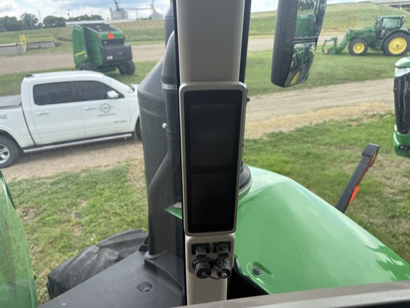 2021 John Deere 9520R Tractor 4WD