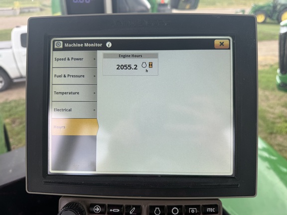 2021 John Deere 9520R Tractor 4WD