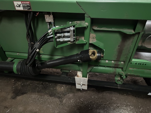 2010 John Deere 630F Header Combine