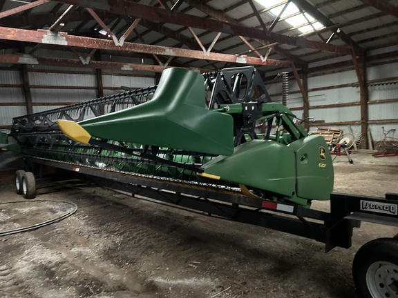 2010 John Deere 630F Header Combine