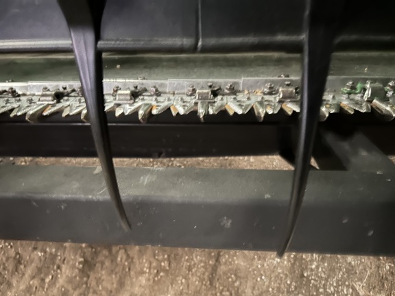 2010 John Deere 630F Header Combine