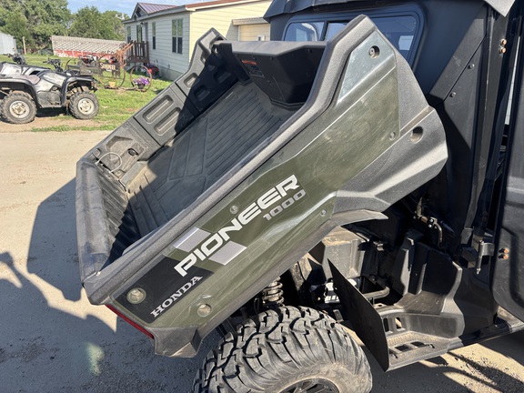 2024 Honda Pioneer 1000 ATV