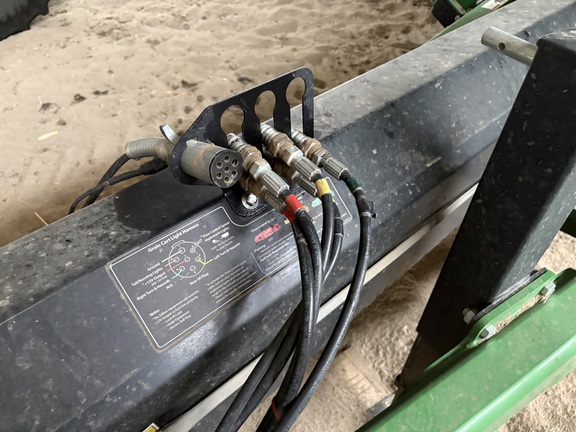 2020 J&M 1522X Grain Cart