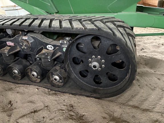 2020 J&M 1522X Grain Cart