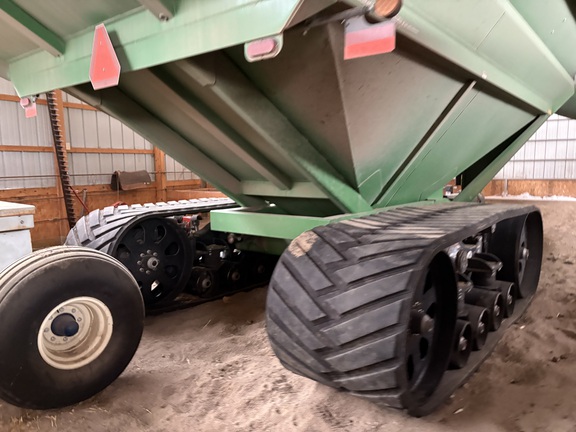 2020 J&M 1522X Grain Cart