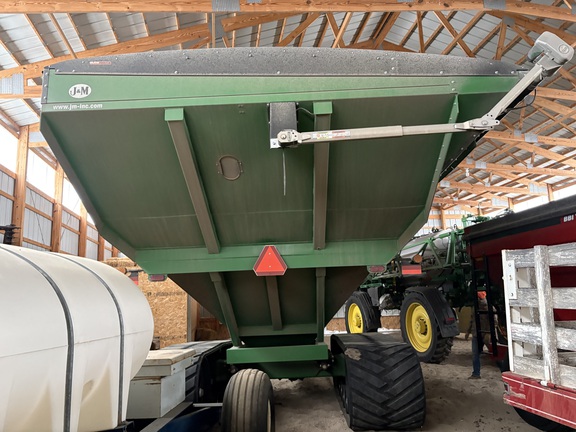 2020 J&M 1522X Grain Cart