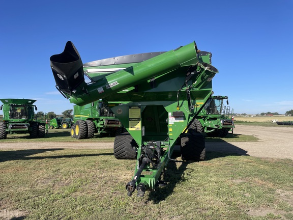 2020 J&M 1522X Grain Cart