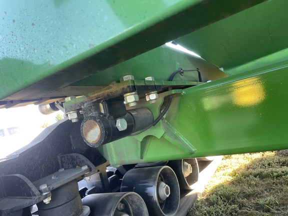 2020 J&M 1522X Grain Cart