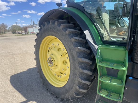 2014 John Deere 6190R Tractor