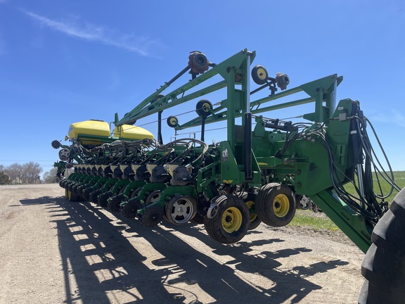 2014 John Deere DB80 Planter