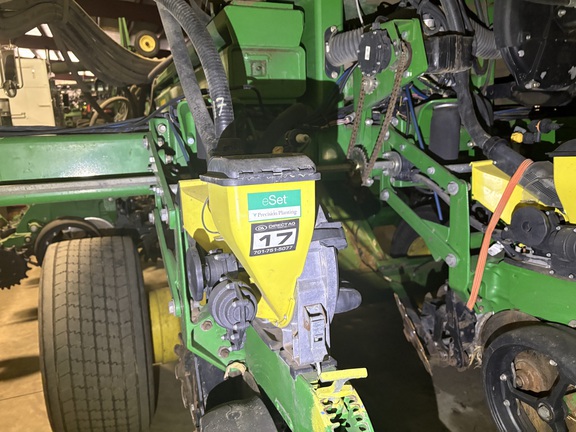 2013 John Deere DB90 Planter