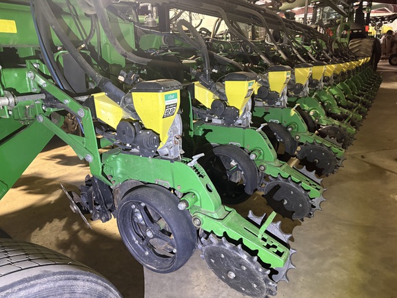 2013 John Deere DB90 Planter