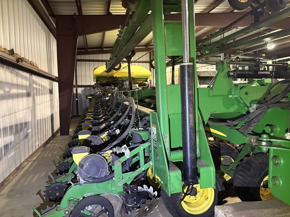 2013 John Deere DB90 Planter