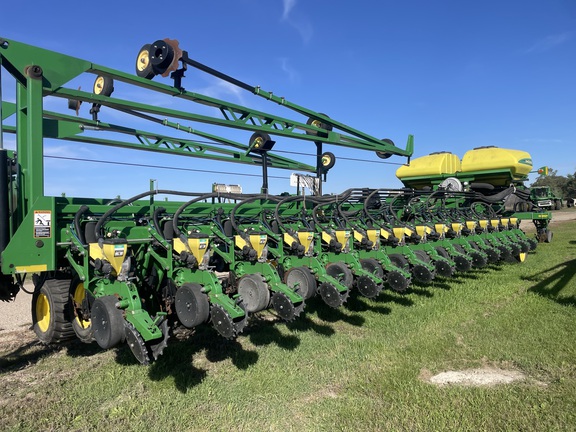 2013 John Deere DB90 Planter