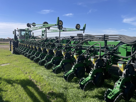 2013 John Deere DB90 Planter
