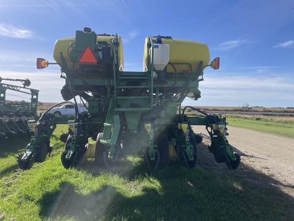 2013 John Deere DB90 Planter