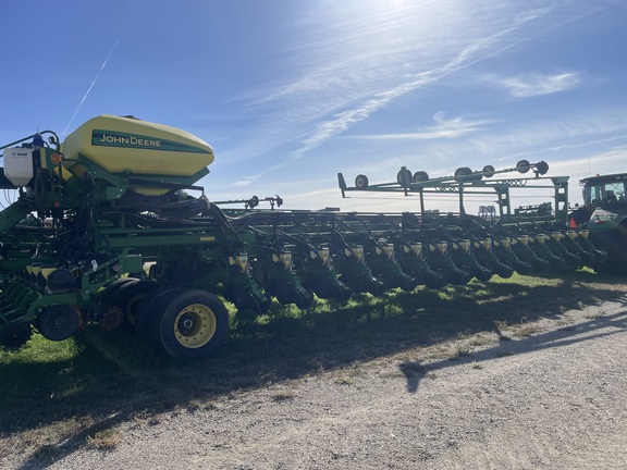 2013 John Deere DB90 Planter