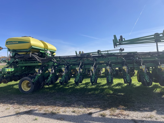 2013 John Deere DB90 Planter