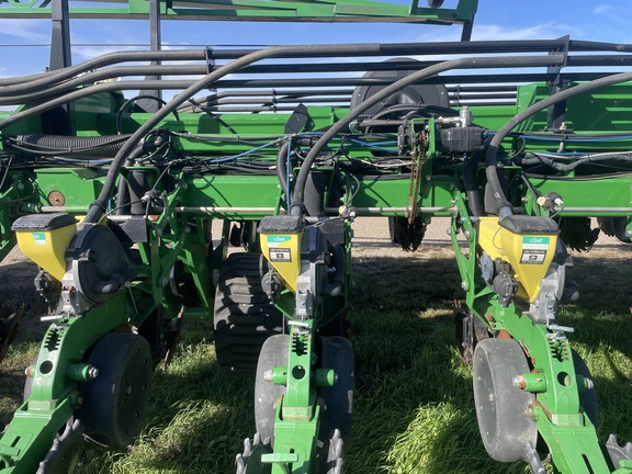 2013 John Deere DB90 Planter