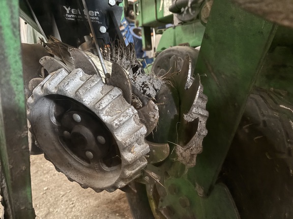 2009 John Deere 1770NT CCS Planter