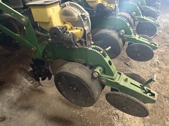2009 John Deere 1770NT CCS Planter
