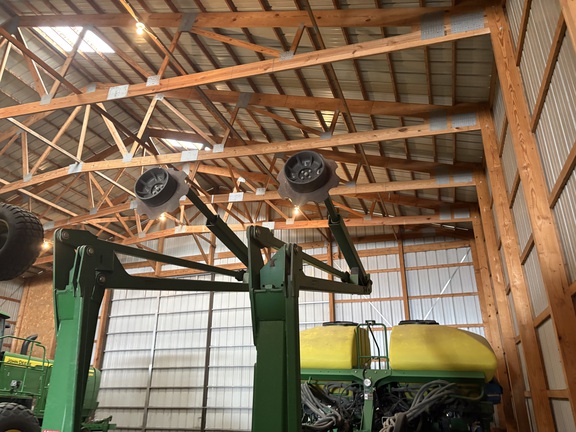 2009 John Deere 1770NT CCS Planter