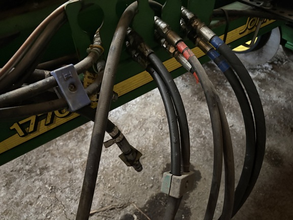 2009 John Deere 1770NT CCS Planter