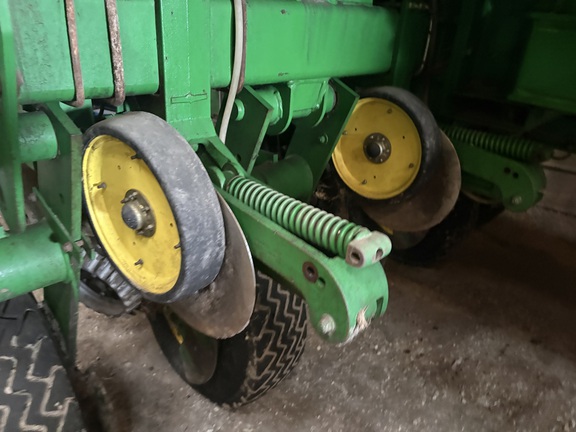 2009 John Deere 1770NT CCS Planter