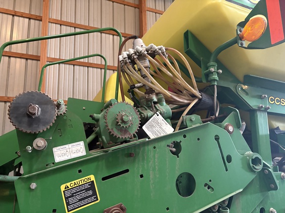 2009 John Deere 1770NT CCS Planter