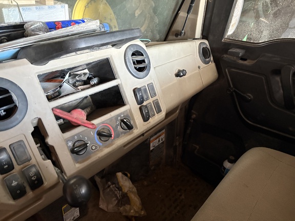 2024 John Deere XUV 835R ATV