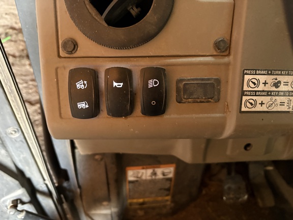 2024 John Deere XUV 835R ATV