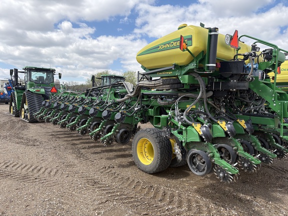 2021 John Deere DB60 Planter
