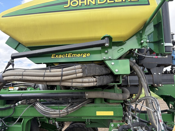 2021 John Deere DB60 Planter