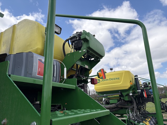 2021 John Deere DB60 Planter