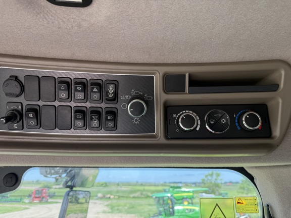 2016 Case IH 8240 Combine