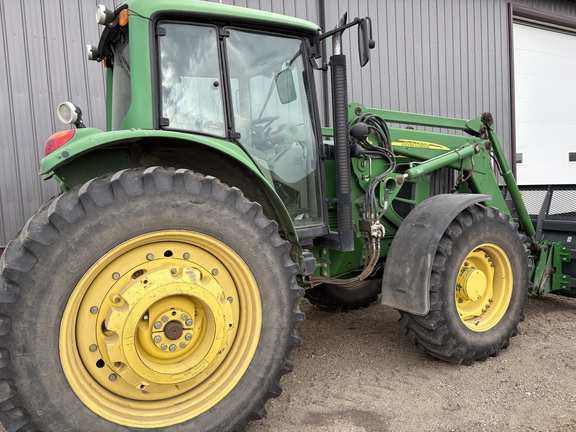 2009 John Deere 7330 Premium Tractor