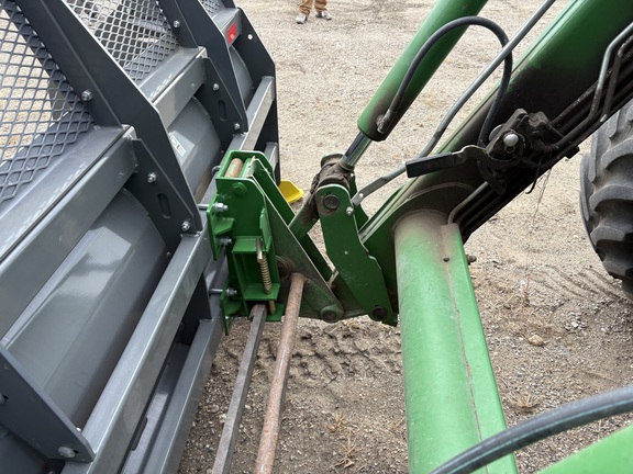 2009 John Deere 7330 Premium Tractor