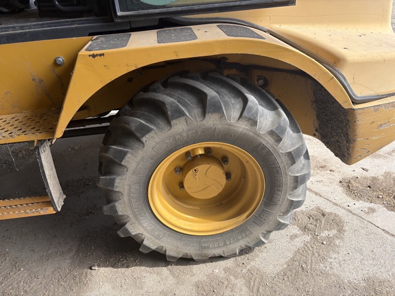 2016 John Deere 324K Compact Utility Loader