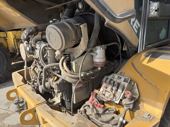 2016 John Deere 324K Compact Utility Loader