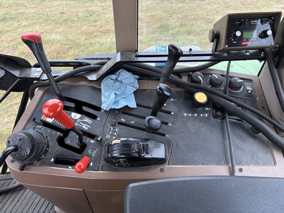1993 John Deere 7600 Tractor
