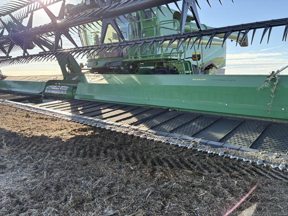 2023 John Deere RD40F Header Combine