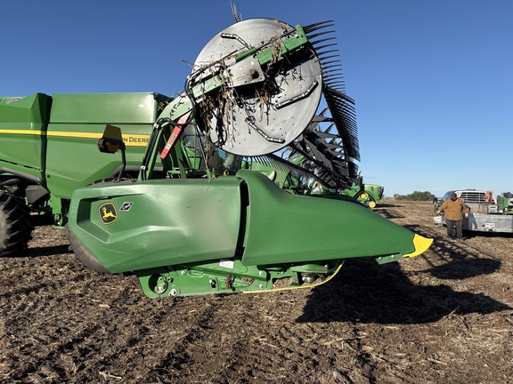 2023 John Deere RD40F Header Combine