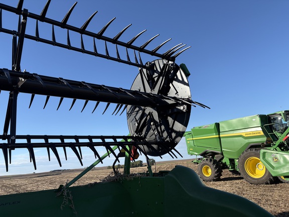 2023 John Deere RD40F Header Combine