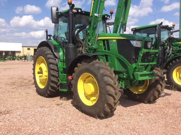 2023 John Deere 6R 215 Tractor