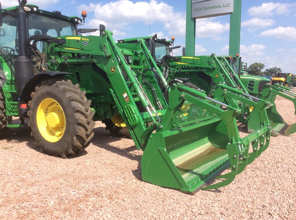 2022 John Deere 680R Loader