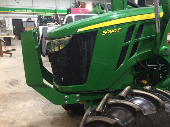 2023 John Deere 5090E Tractor