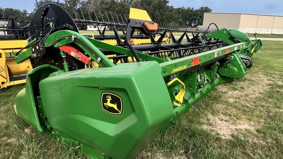 2023 John Deere RD40F Header Combine